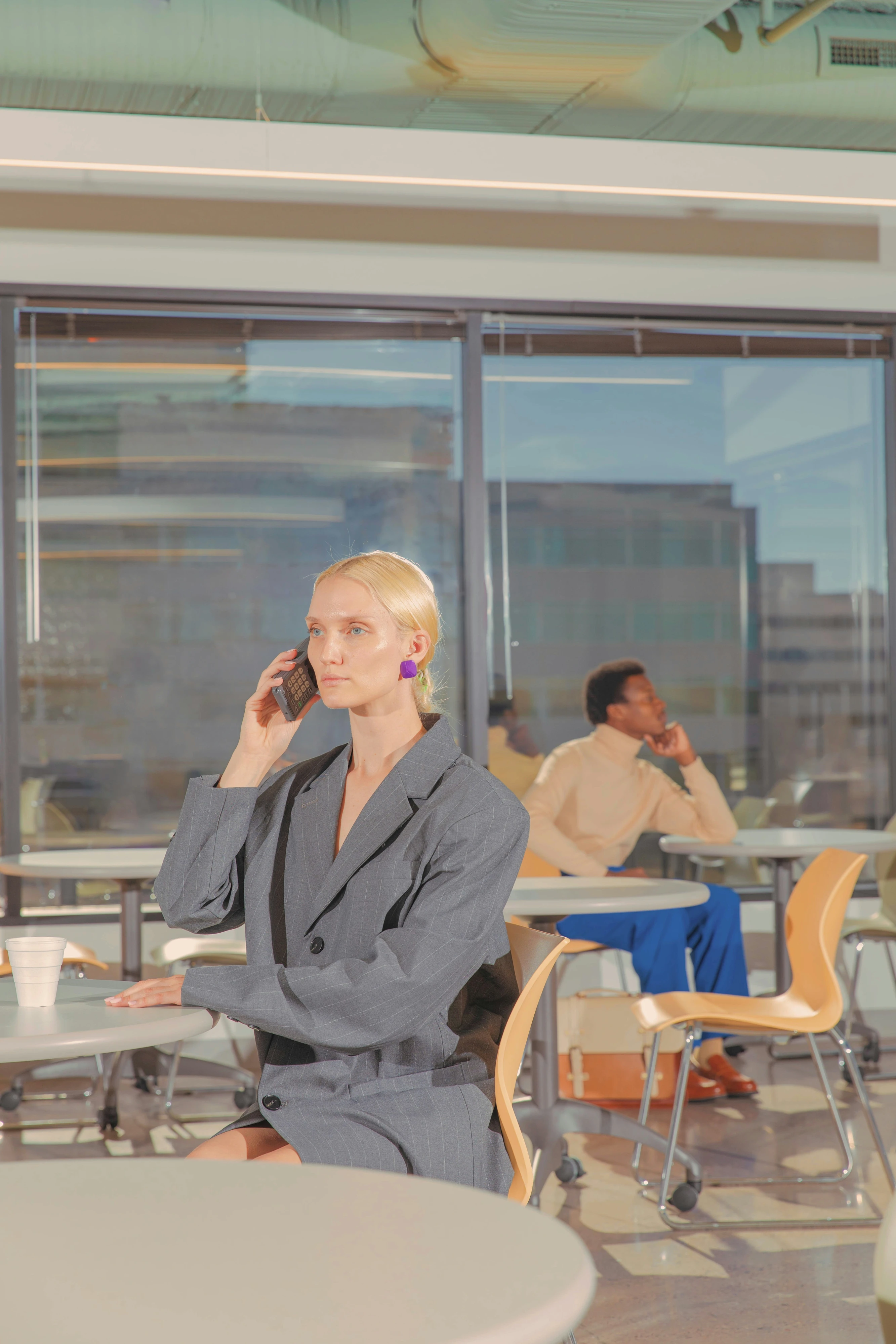 AI Phone Assistants in Action: The Top 10 Business Use Cases for 2025